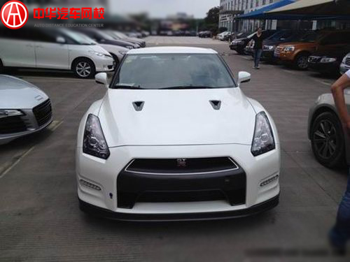 極速戰神 二手日產（尼桑）GT-R