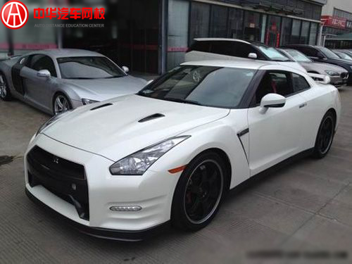 極速戰神 二手日產（尼桑）GT-R