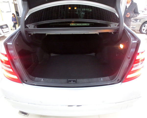 2012-10;奔馳C200時尚型