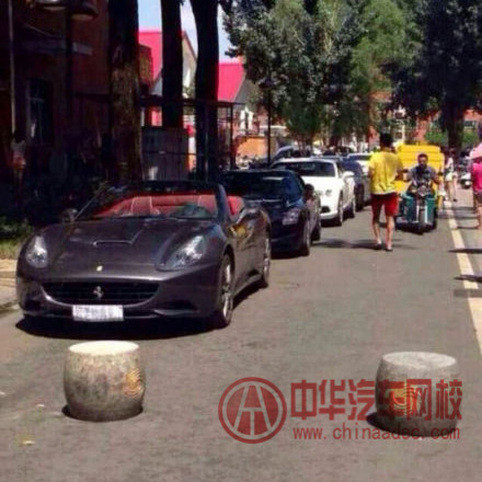 北京體育大學豪車云集 北京體育大學豪車云集