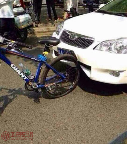 這自行車是哪里買的，價格肯定比小車貴吧？