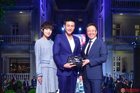 “裝逼神器”攜手陸毅:中國首臺賓利添越交車!@ahlsjy.cn “裝逼神器”攜手陸毅:中國首臺賓利添越交車!@ahlsjy.cn