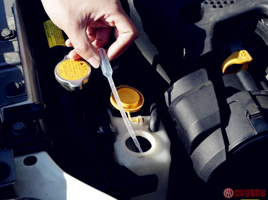 汽車也怕“中暑”,為你的愛車降點溫吧!@ahlsjy.cn 汽車也怕“中暑”,為你的愛車降點溫吧!@ahlsjy.cn