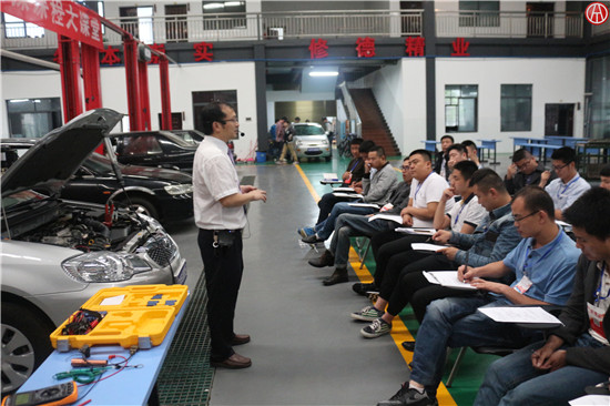 中華汽車網校5月培訓班實操課程直播室!@ahlsjy.cn 中華汽車網校5月培訓班實操課程直播室!@ahlsjy.cn