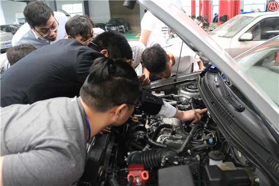 中華汽車網校5月培訓班實操課程直播室!@ahlsjy.cn 中華汽車網校5月培訓班實操課程直播室!@ahlsjy.cn