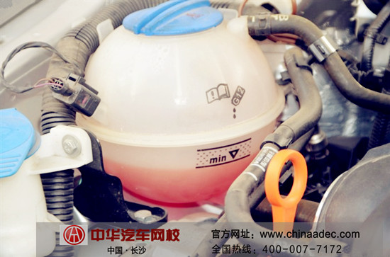 怎樣檢查冷卻液的液面是否符合標準?是否存在異常現象?@ahlsjy.cn 怎樣檢查冷卻液的液面是否符合標準?是否存在異常現象?@ahlsjy.cn