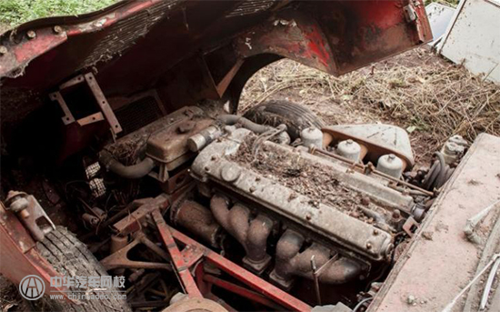 塵封轎跑捷豹E-type重睹天日 低價賣給博物館@ahlsjy.cn