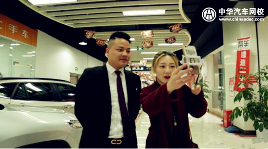 網紅美女買二手車 被萬人圍觀@ahlsjy.cn 網紅美女買二手車 被萬人圍觀@ahlsjy.cn