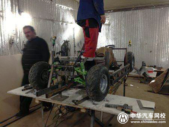 老外精心為女兒打造復古式敞篷跑車 人帥車更帥！@ahlsjy.cn