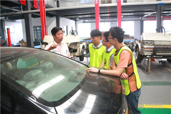 實踐出真知!5月二手車評估師實訓營第四天@ahlsjy.cn 實踐出真知!5月二手車評估師實訓營第四天@ahlsjy.cn