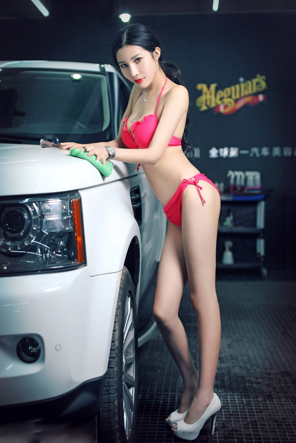 我擦！洗車女郎都穿比基尼了8@ahlsjy.cn