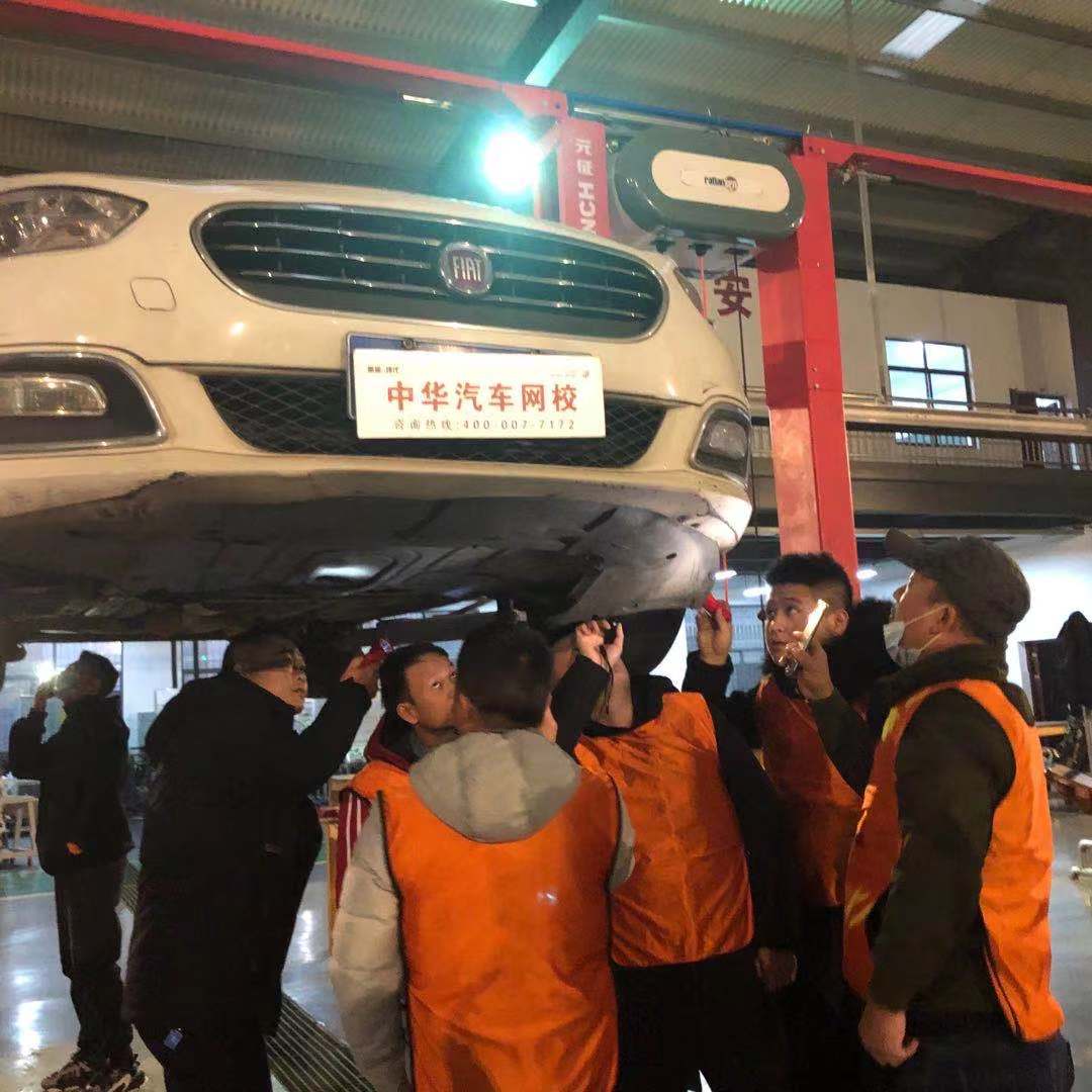 中華汽車網校第241期二手車評估師實訓班開課第3天!水泡車勘察+底盤勘察@ahlsjy.cn 中華汽車網校第241期二手車評估師實訓班開課第3天!水泡車勘察+底盤勘察@ahlsjy.cn