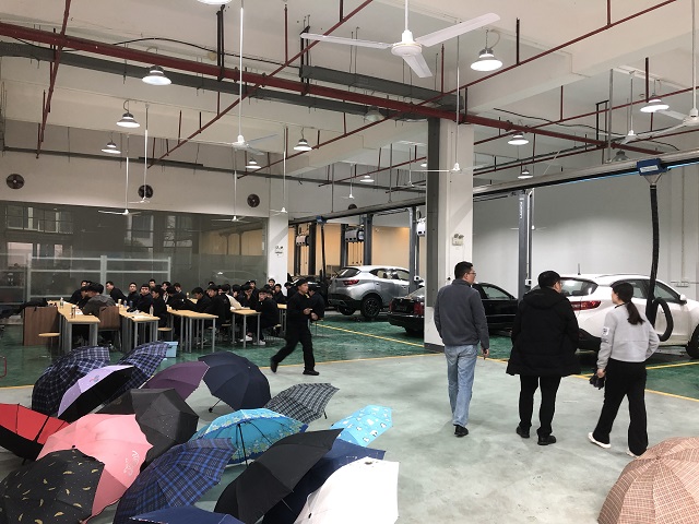 中華汽車網校校長易猛受邀參觀湖南省汽車技師學院,洽談合作!@ahlsjy.cn 中華汽車網校校長易猛受邀參觀湖南省汽車技師學院,洽談合作!@ahlsjy.cn