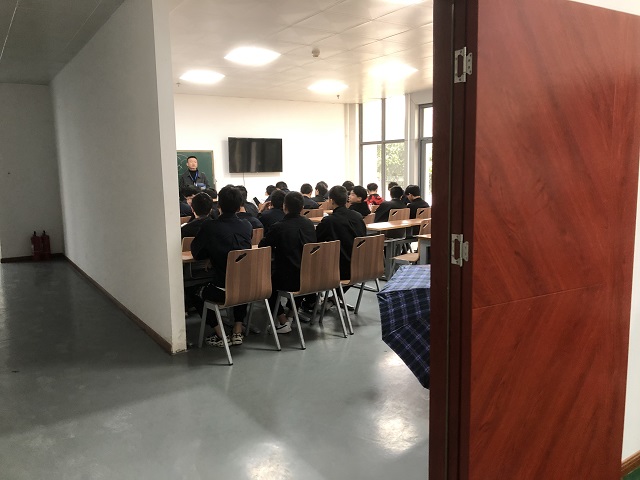 中華汽車網校校長易猛受邀參觀湖南省汽車技師學院,洽談合作!@ahlsjy.cn  中華汽車網校校長易猛受邀參觀湖南省汽車技師學院,洽談合作!@ahlsjy.cn